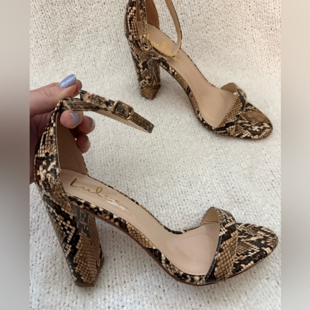 NWOB Lulu’s Taylor Tan Snake Print Ankle Strap Block‎ Heels - 10 - Picture 5 of 14